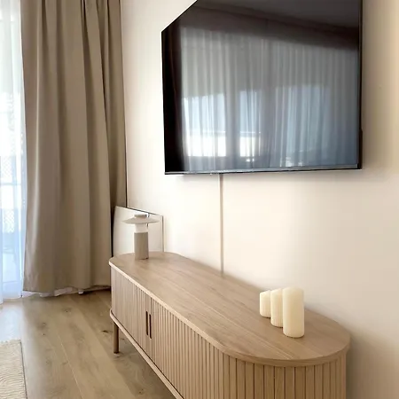 Modern Premium In Waves Apartman